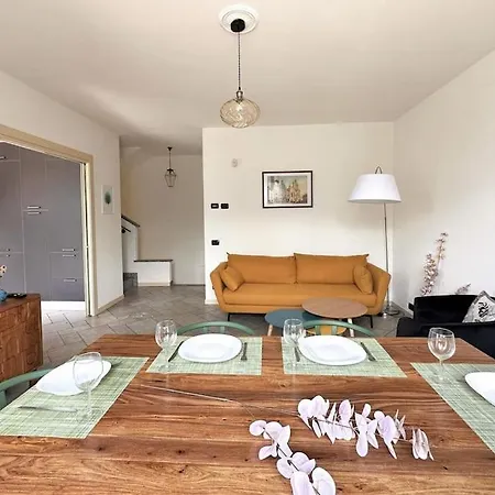 Glittering View Hébergement de vacances Carate Urio