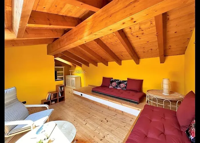 Glittering View * Carate Urio