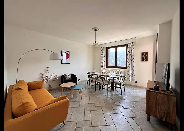 Glittering View Carate Urio