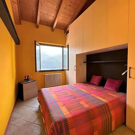 Glittering View Carate Urio